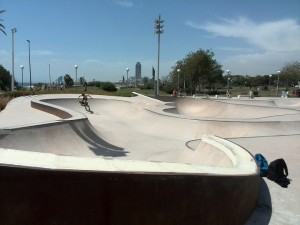 Fotos de los bowls de La Mar Bella skatepark